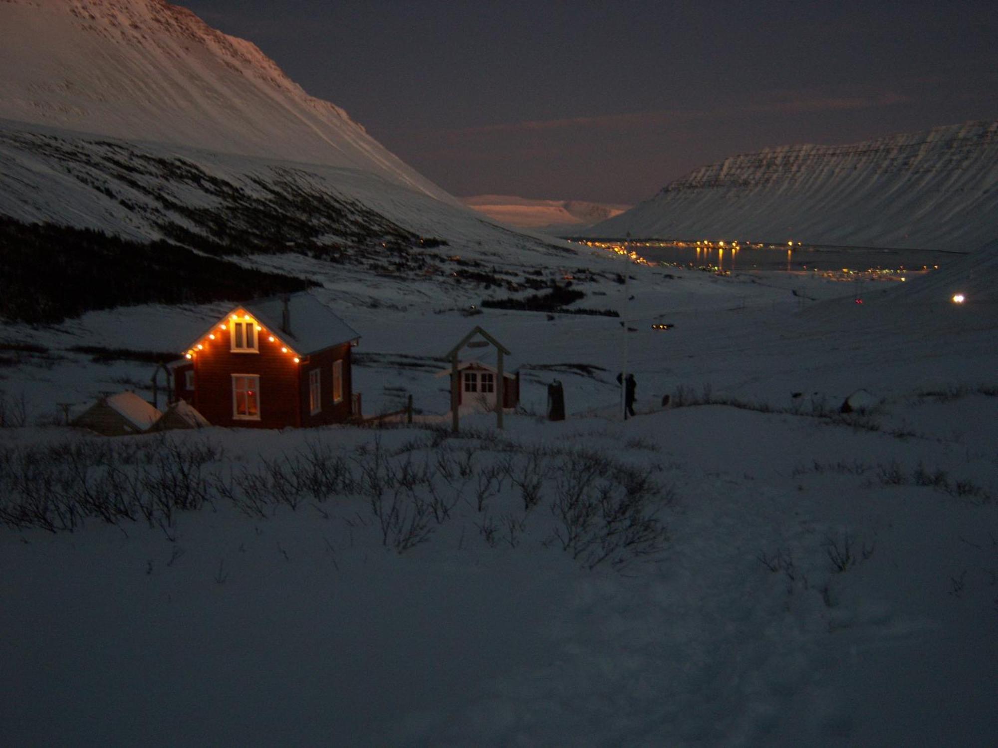 Valholl Skataskali Villa Isafjordur ภายนอก รูปภาพ